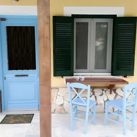 Friendly Orchard Oasis In Corfu's Tranquil Heart Case de vacanță *